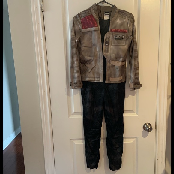 Star Wars Finn Costume - Picture 5 of 10